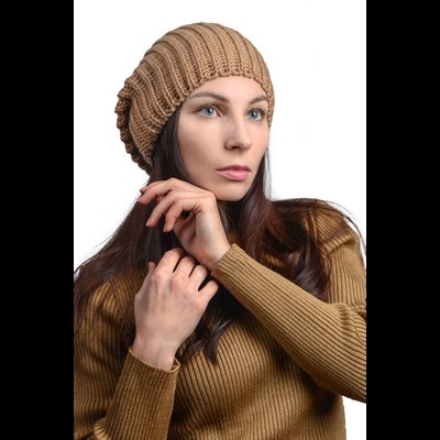 Шапка Soft вязаная из верблюжьей шерсти ЖЕНСКАЯ 0827746426 - фото 11709